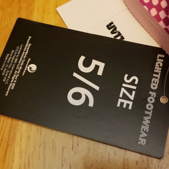 TROLLS LIGHTED FOOTWEAR SIZE 5/6 - Picture 11 of 12